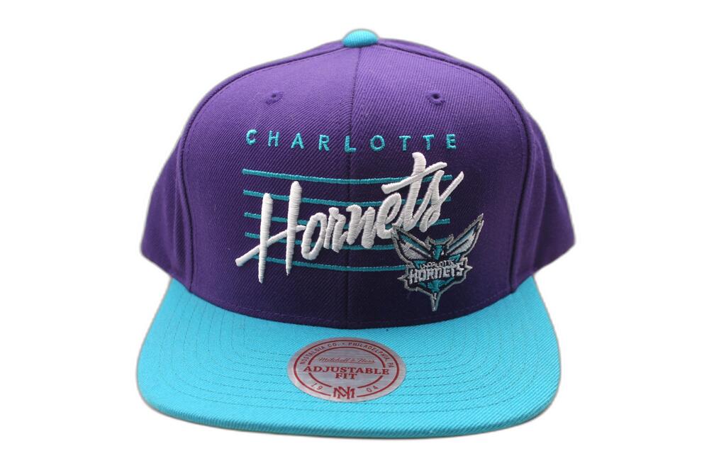 Charlotte Hornets Cap Snap Back Mens Mitchell & Ness Purple One size NBA